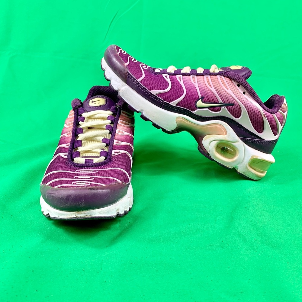 NIKE AIRMAX PLUS
